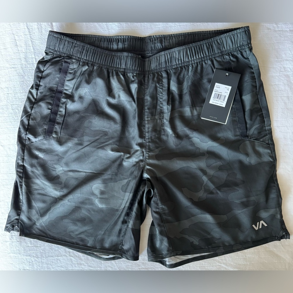 NWT RVCA Men's Yogger Stretch Elastic Waist Shorts 17"